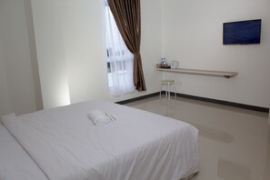 华丽客房 | 办公桌、免费 WiFi