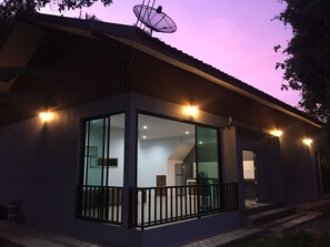 Quarto casal luxo de uso individual, 1 quarto, acessível, no jardim | Cofres nos quartos, camas extras/dobráveis (sobretaxa), Wi-Fi