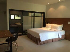 Quarto casal luxo de uso individual, 1 quarto, acessível, no jardim | Cofres nos quartos, camas extras/dobráveis (sobretaxa), Wi-Fi