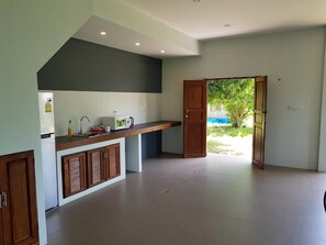 Quarto casal luxo de uso individual, 1 quarto, acessível, no jardim | Micro-ondas
