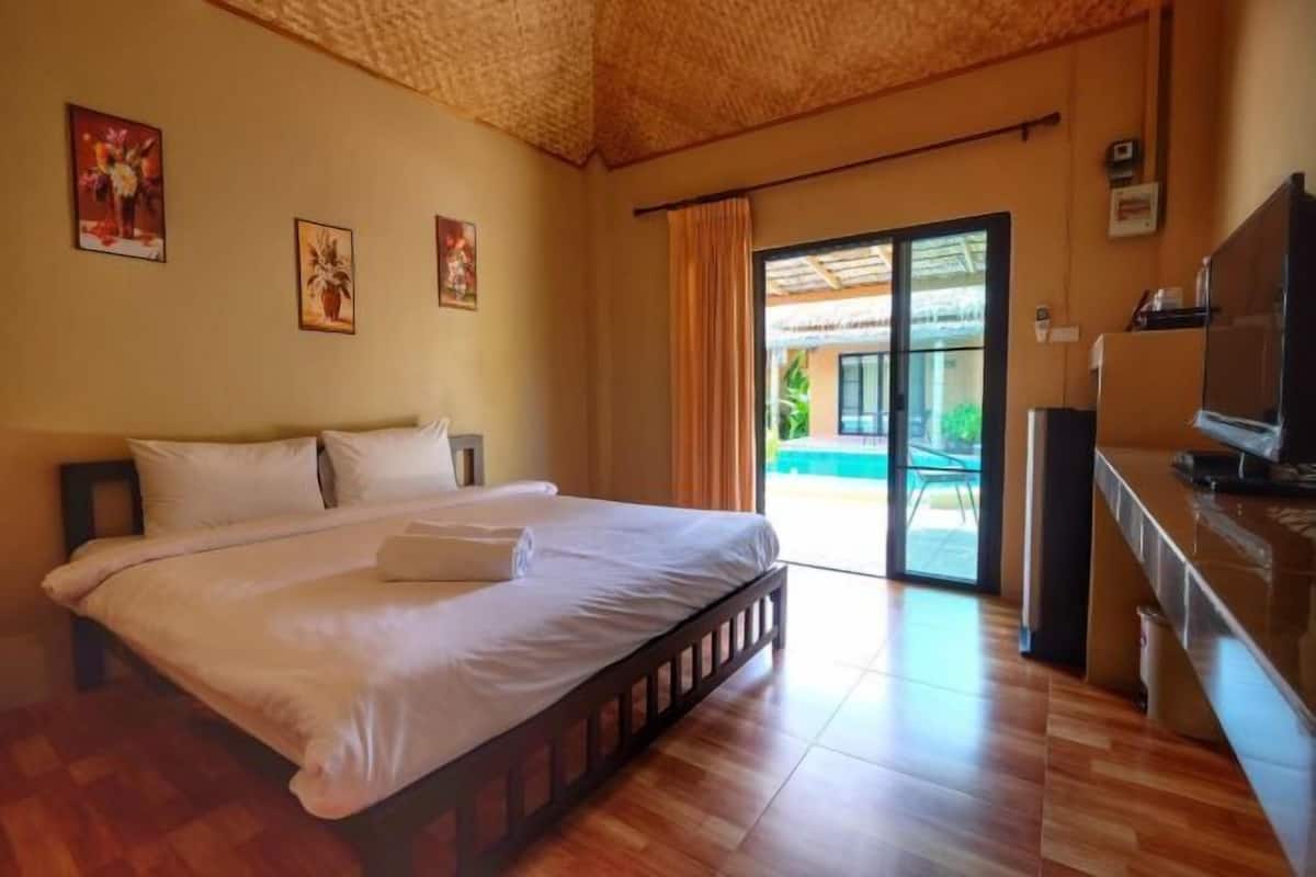 1 quarto, Wi-Fi de cortesia, roupa de cama