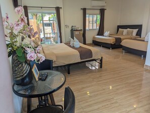 Family Room | Free WiFi, bed sheets