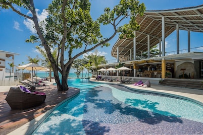 White Sand Samui Resort