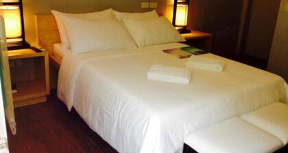 Shore Time Hotel Annex