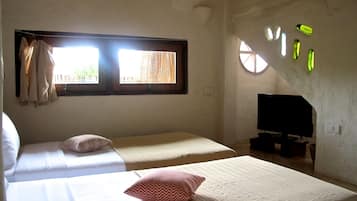 Twin Room | Minibar, desk, blackout curtains, rollaway beds