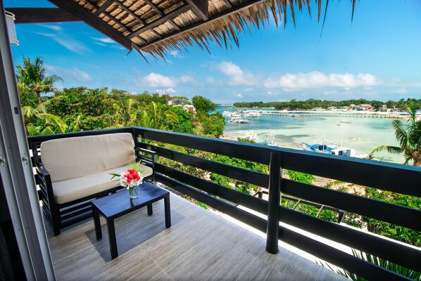 Deluxe Double Room, 1 Bedroom, Sea View | Balcony