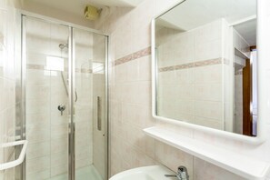 Chambre Double Standard | Salle de bain