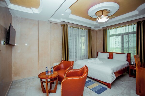 Luxury Double Room | Hypo-allergenic bedding, down duvets, memory-foam beds, desk