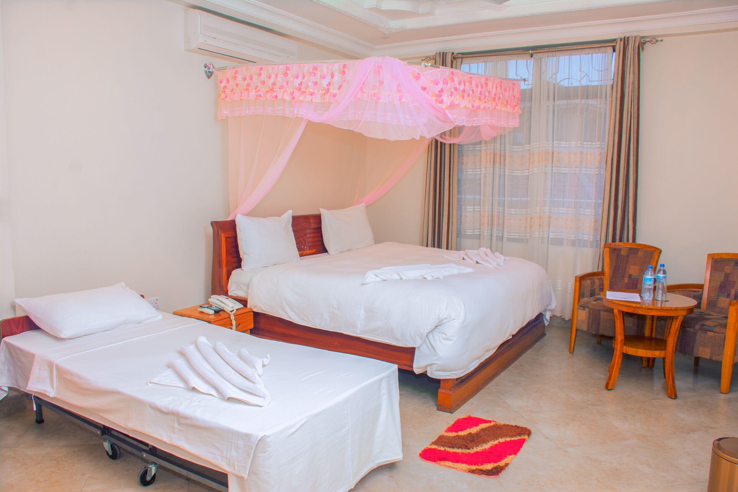 twin room | extra beds