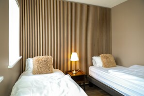 Small Twin Room, Shared Bathroom | Desk, laptop workspace, free WiFi, bed sheets - Akureyri Hostel (Akureyri)