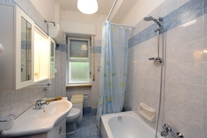 Bathroom - Tizi Apartments (Maiori)