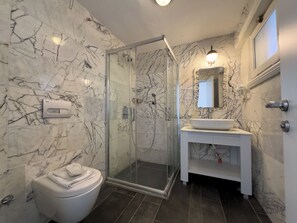 Deluxe-Doppelzimmer | Badezimmer