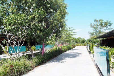 Tonrak Resort