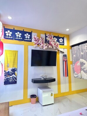 Desk, free WiFi - Honey Inn (Lam Luk Ka)