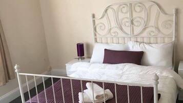 1 bedroom, desk, iron/ironing board, free WiFi