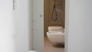 Family Apartment, 3 Bedrooms, Annex Building | 3 bedrooms, soundproofing, iron/ironing board, free cribs/infant beds