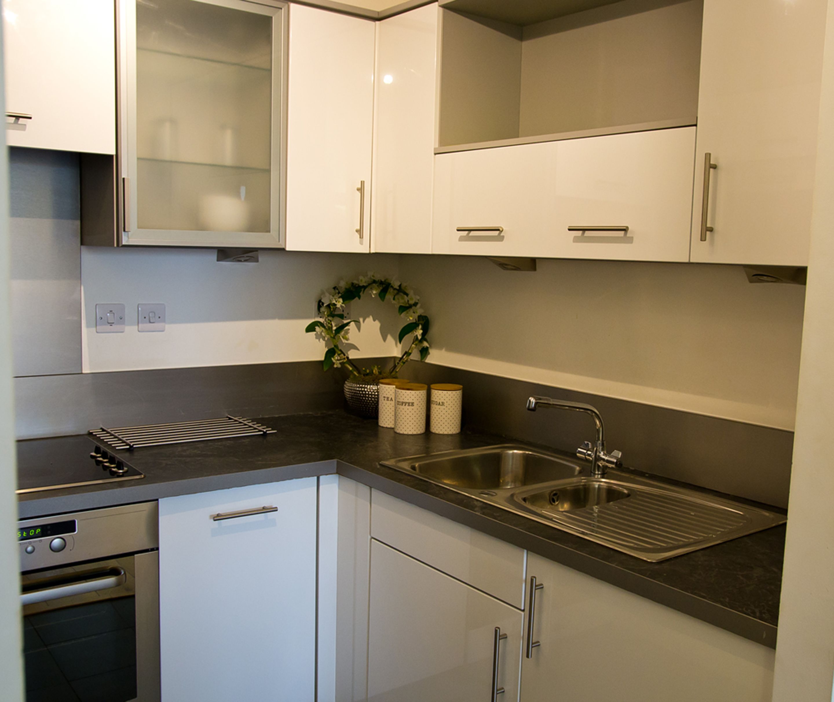 Apartment, 2 Bedrooms, Non Smoking, 2 Bathrooms | Private kitchen | Fridge, microwave, oven, dishwasher