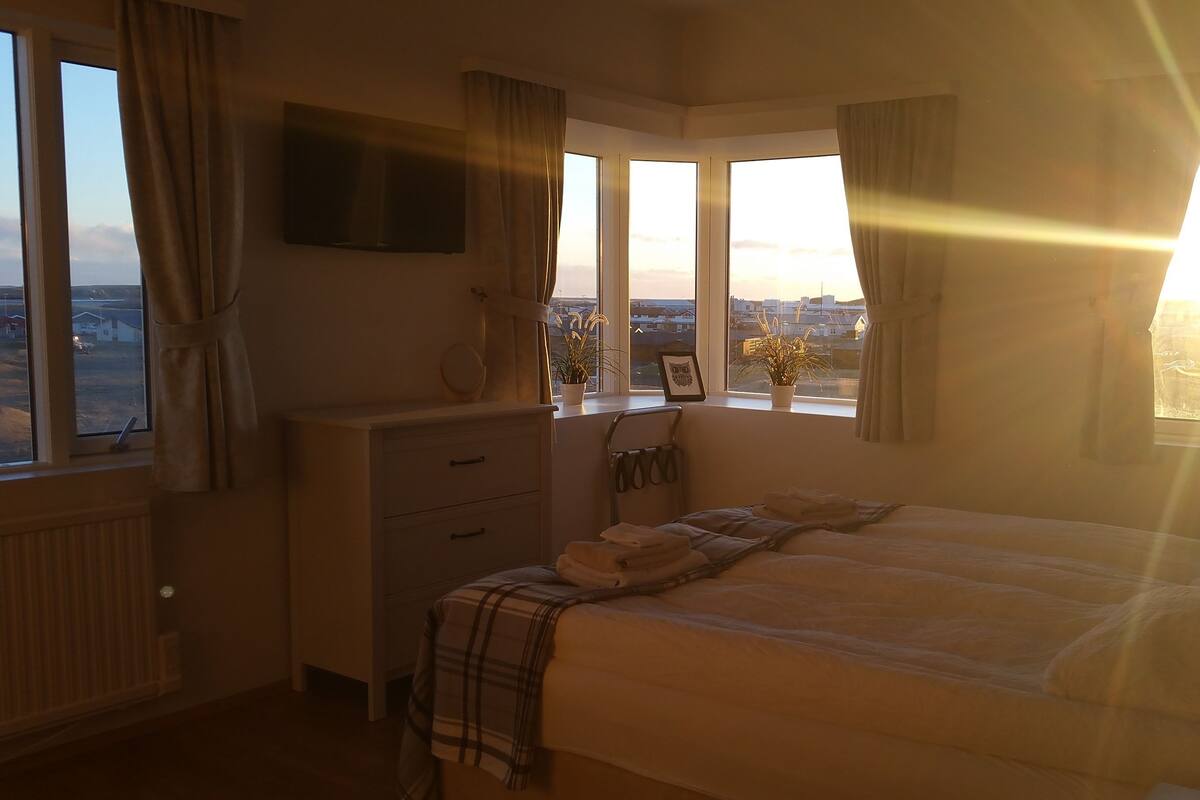 Double or twin room with shared bathroom 7 rooms in the main building | 搖籃/嬰兒床、折疊床/加床、免費無線上網