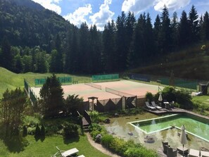 Seasonal outdoor pool - Landhotel Schütterbad (Unken)