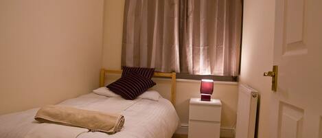 Apartment, 2 Bedrooms, Non Smoking, Kitchen | 1 bedroom, premium bedding, iron/ironing board, free WiFi