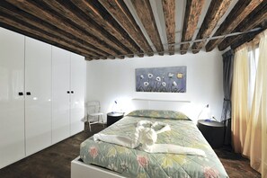 Apartment, 3 Schlafzimmer | 3 Schlafzimmer, Zimmersafe, schallisolierte Zimmer