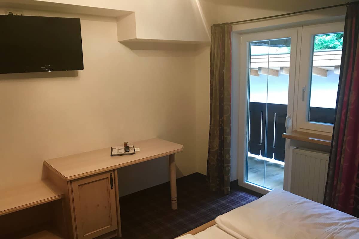 Appartamento Standard, 1 camera da letto (incl. end cleaning fee €75) | Una cassaforte in camera, una scrivania, Wi-Fi gratuito