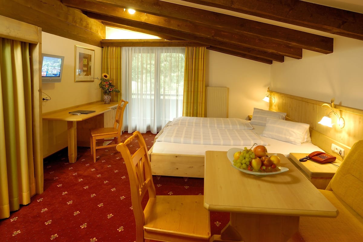 Coffres-forts dans les chambres, bureau, Wi-Fi gratuit