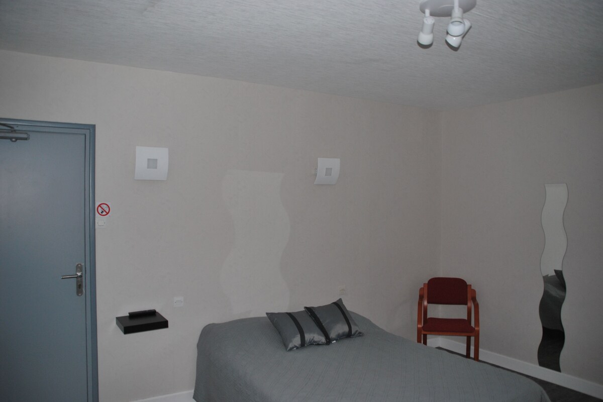 Desk, iron/ironing board, free cribs/infant beds, free WiFi