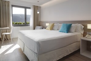 In-room safe, desk, blackout drapes, soundproofing