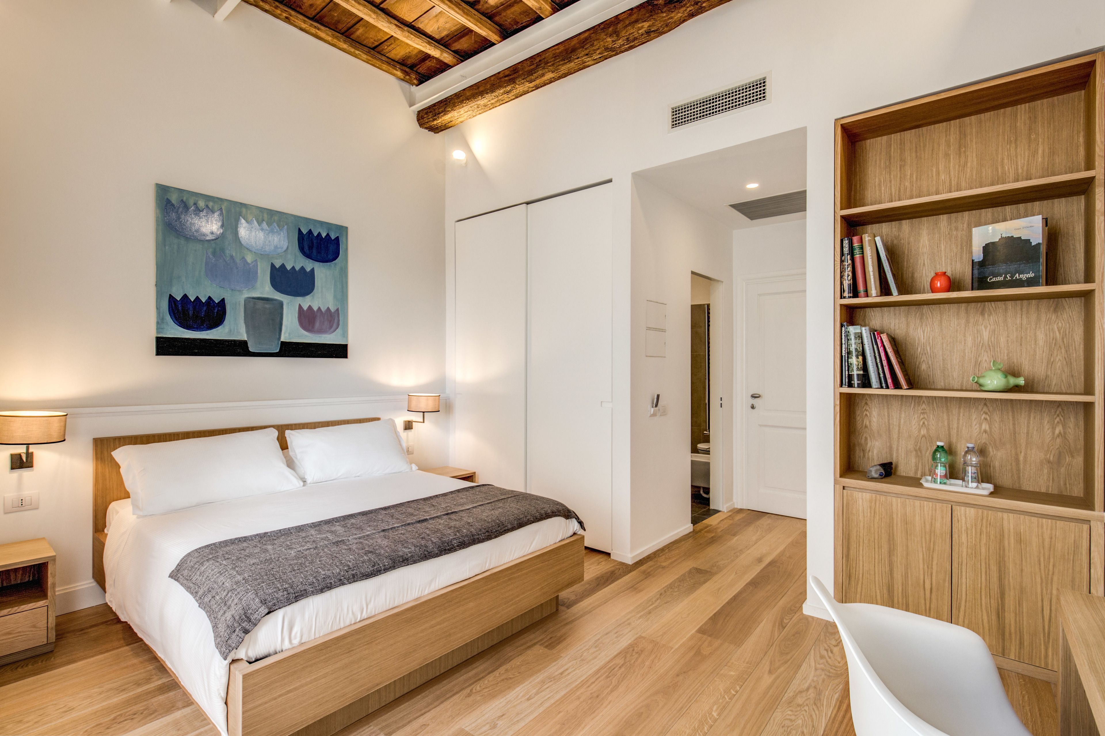 ملاءات من القطن المصري وأغطية فراش متميزة وألحفة محشوة بالريش