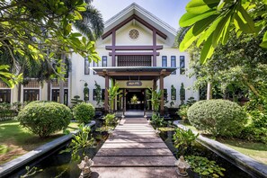 Salas para tratamentos a dois, sauna seca, banheira de hidromassagem