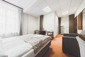 Superior Double Room | Iron/ironing board, free cots/infant beds, rollaway beds, free WiFi - Hotel Chmielna (Warsaw)