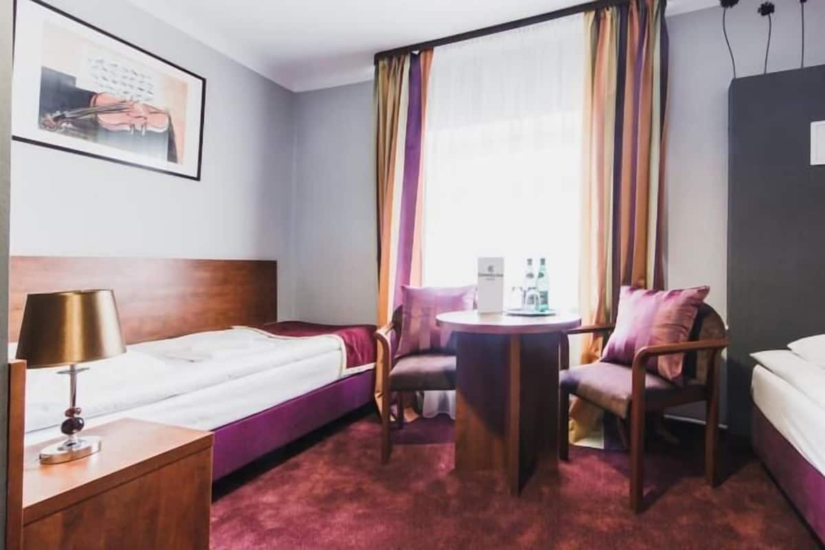 Twin Room | Iron/ironing board (on request), WiFi (free)