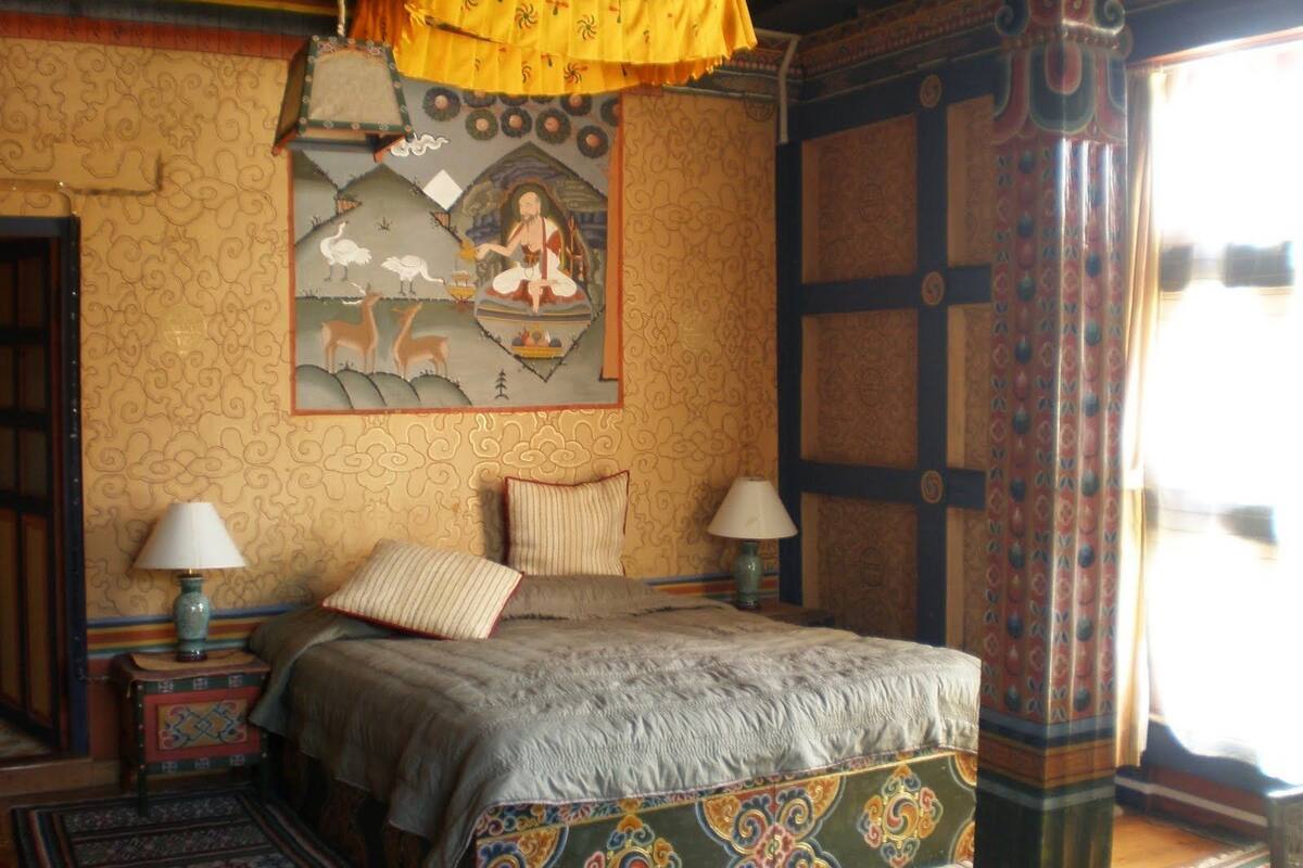 Free rollaway beds, free WiFi