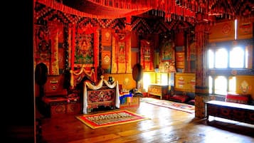 Free rollaway beds, free WiFi