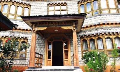 Tenzinling Resort