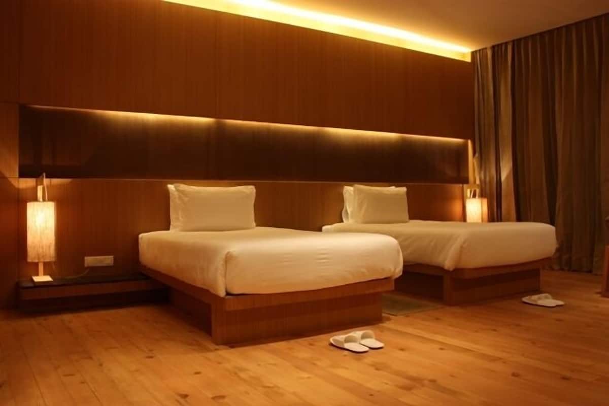 Habitación Deluxe con 1 cama matrimonial o 2 individuales, 1 habitación | Camas extra y wifi gratis