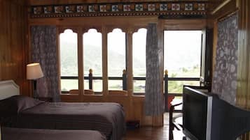 Deluxe Double or Twin Room, 1 Bedroom | In-room safe, desk, rollaway beds, free WiFi