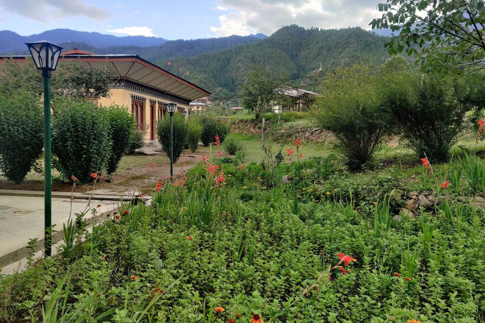 Nirvana Lodge