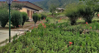 Nirvana Lodge