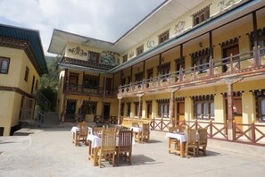 Khu ẩm thực ngoài trời