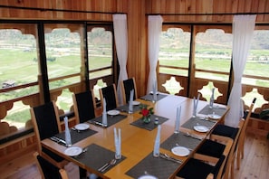 Tempat makan keluarga
