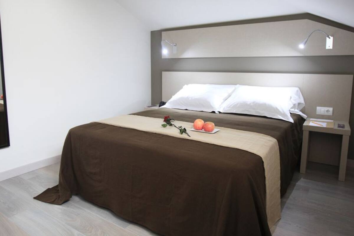 desk, blackout curtains, free wifi