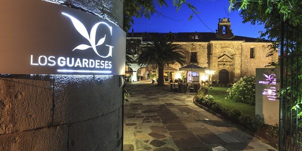 Exterior - Hotel Los Guardeses (Medio Cudeyo)