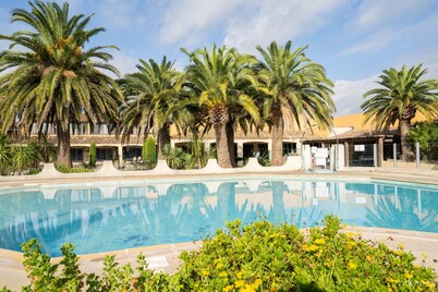 Adonis Arles by Olydea