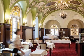 2 restaurants, breakfast, lunch, dinner served; local cuisine