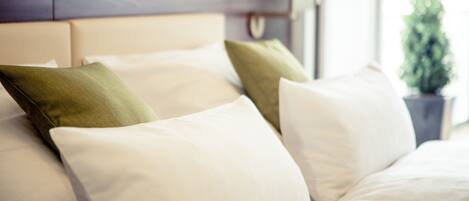 Deluxe Double Room, Non Smoking, Balcony | Minibar, in-room safe, desk, soundproofing