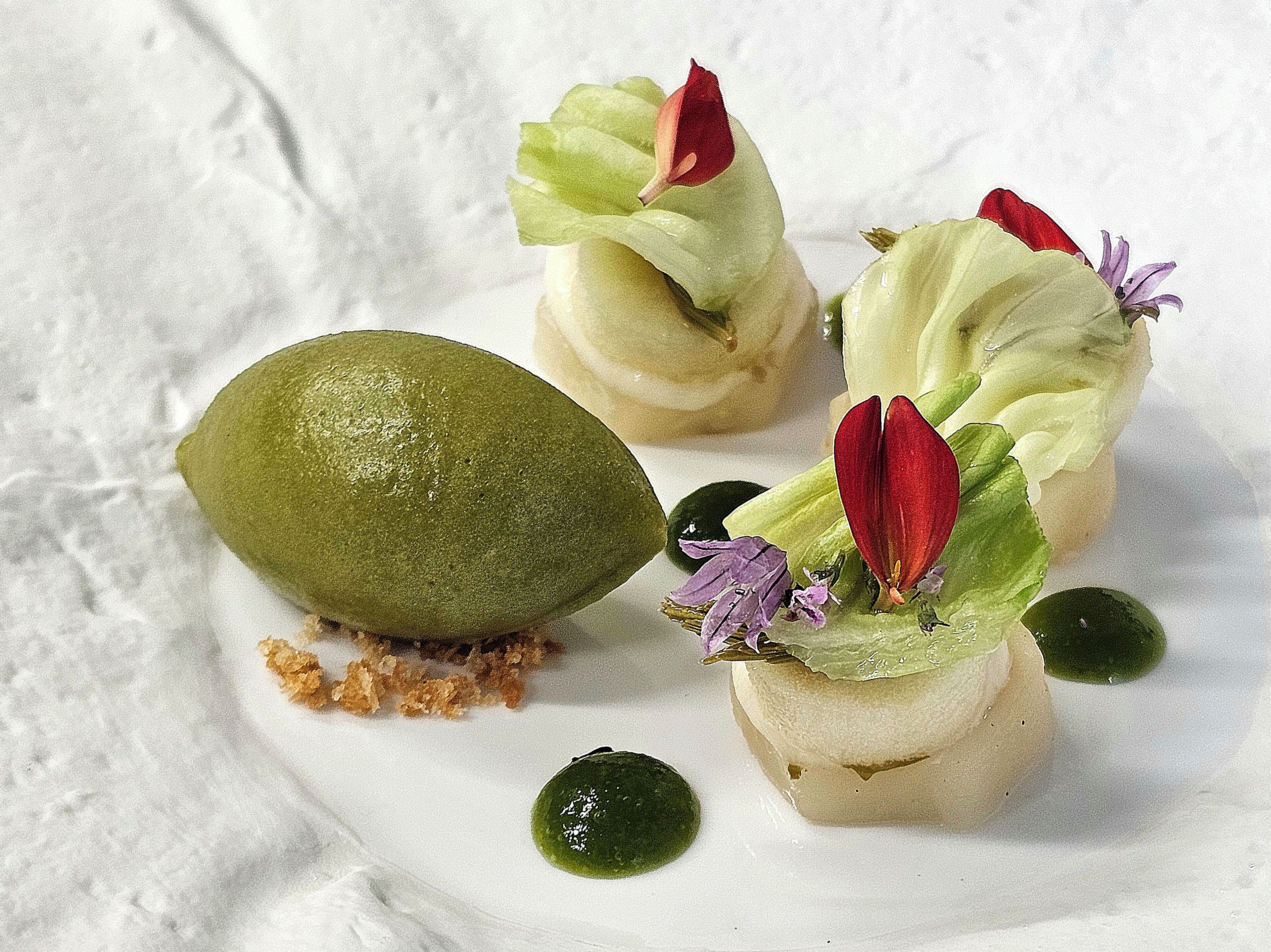 2 restaurants, breakfast, lunch, dinner served; local cuisine