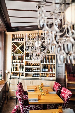 2 Restaurants; Frühstück, Mittagessen und Abendessen werden serviert