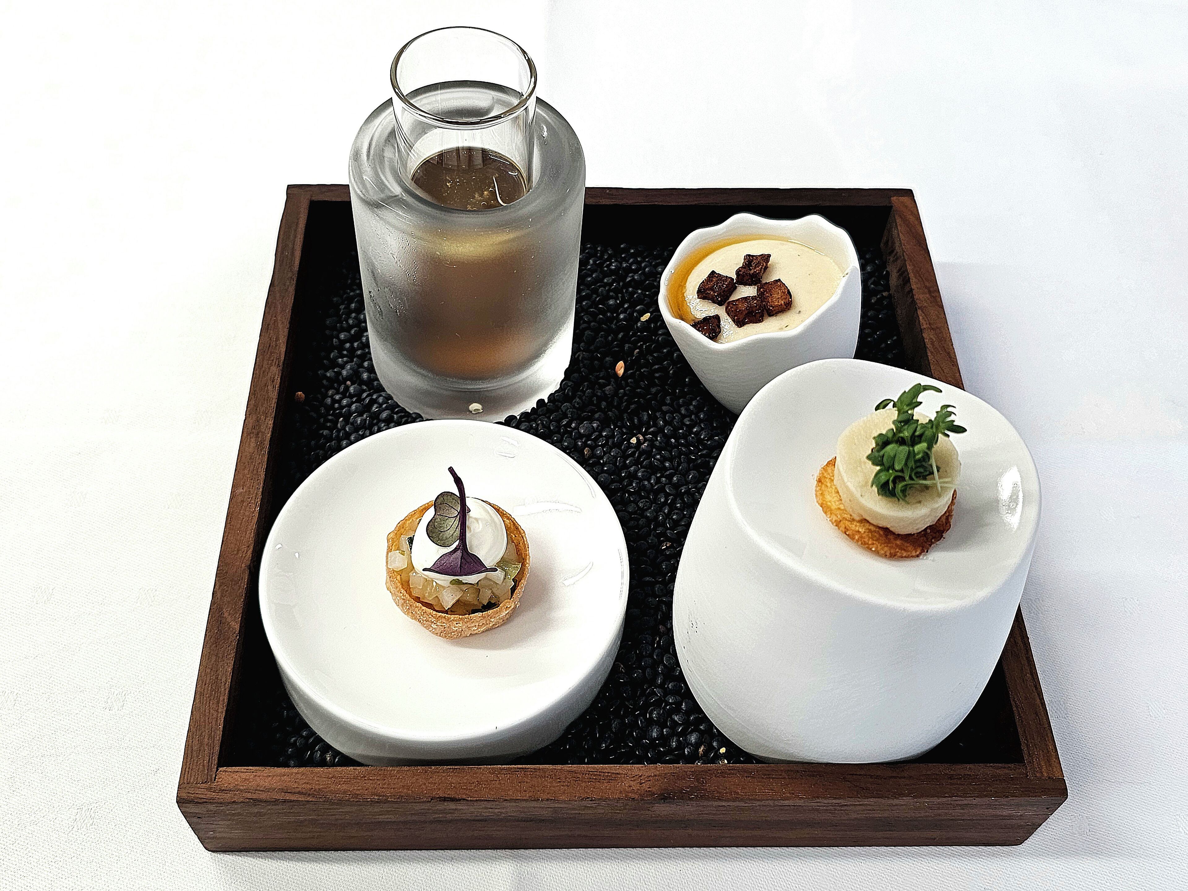 2 restaurants, breakfast, lunch, dinner served; local cuisine